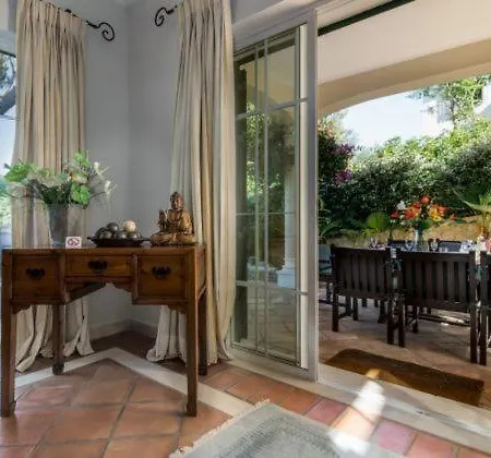 Sleeps 8 Pool Air Con Wifi Villa
