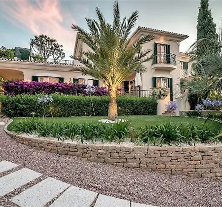 Sleeps 8 Pool Air Con Wifi *